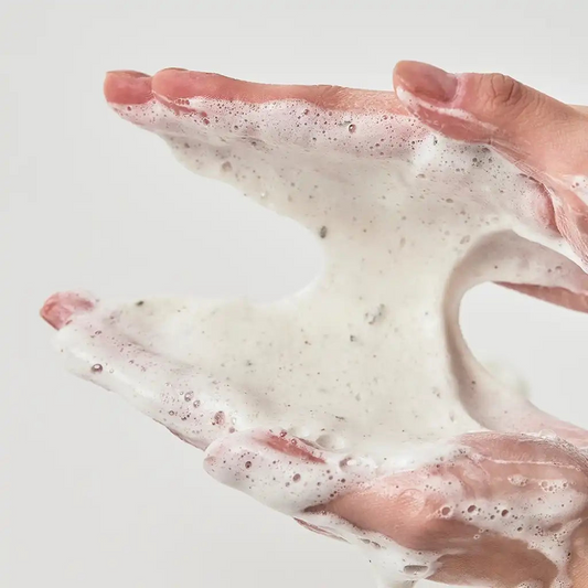 Espuma Limpiadora para Poros con Heartleaf y Quercetinol