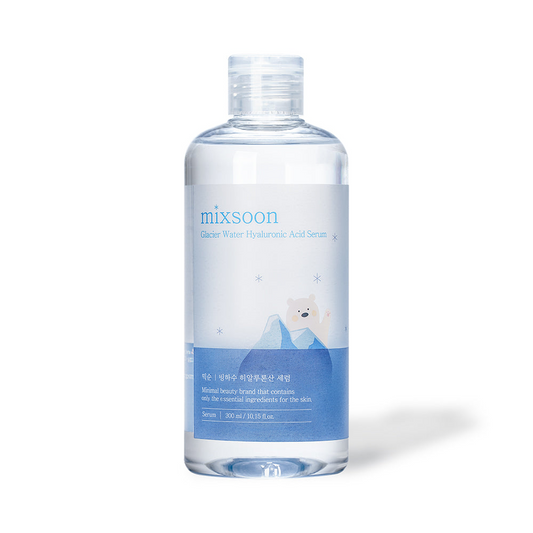 Botella de Mixsoon Glacier Water Hyaluronic Acid Serum de 300 ml sobre fondo blanco, con etiqueta azul y un oso polar ilustrado.