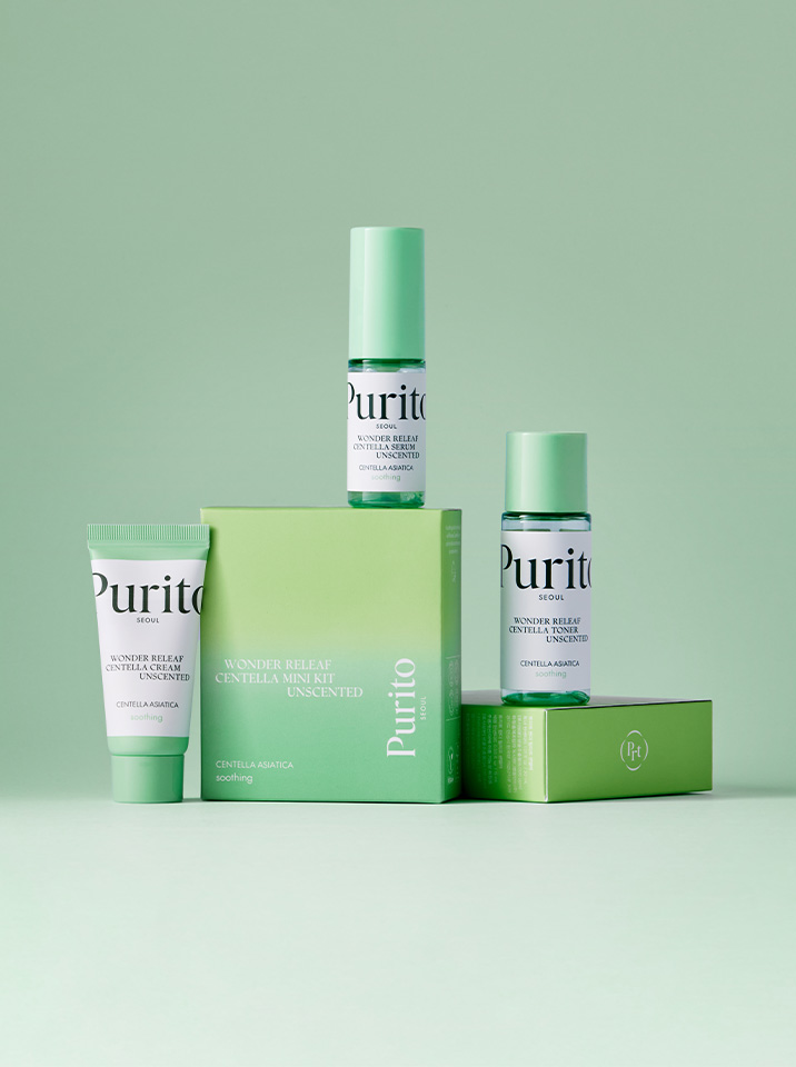 Kit Purito seoul Wonder Releaf Centella Mini Kit Unscented con tóner, sérum y crema en tamaño mini, acompañado de la caja principal. Todos los envases están en tonos verde menta sobre fondo verde pastel en estilo minimalista